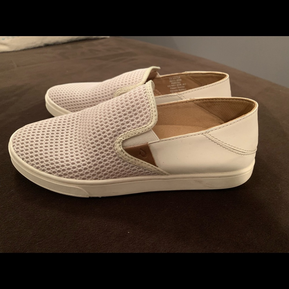 Olukai Pehuea Sneakers in Tapa Tapa, size 8.5